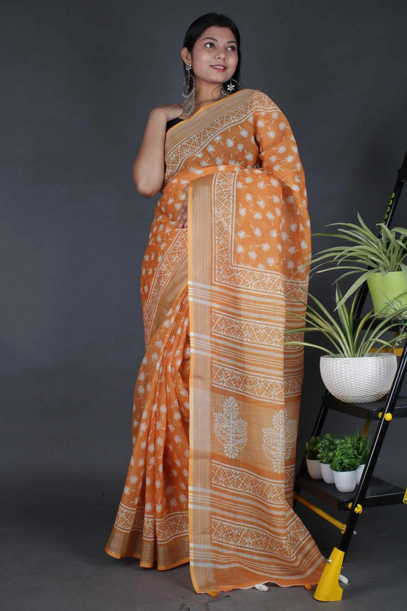 Charming Linen Digital Printed With Silver Weaving Border Wrap in 1 Minute Saree
