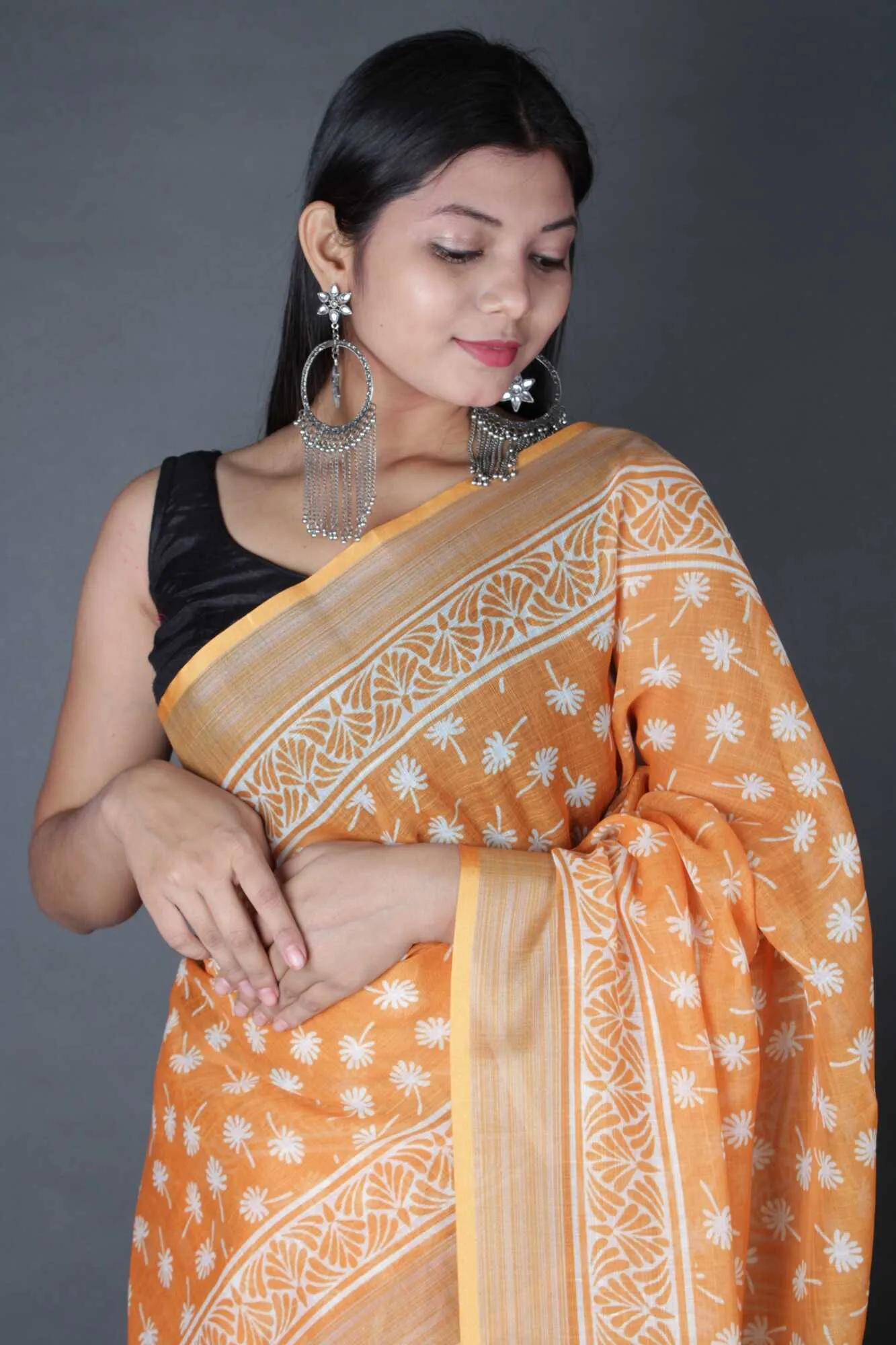 Charming Linen Digital Printed With Silver Weaving Border Wrap in 1 Minute Saree
