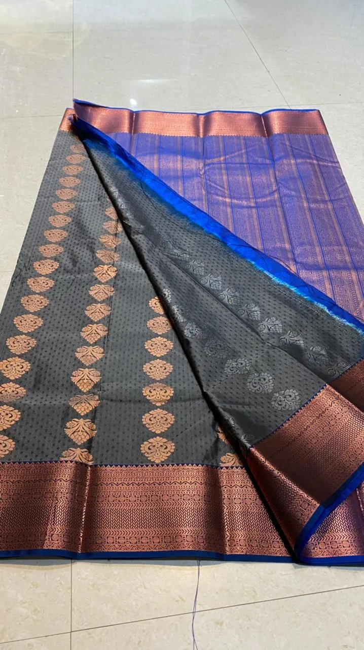 Dual shaded grey and blue silk saree with blouse
