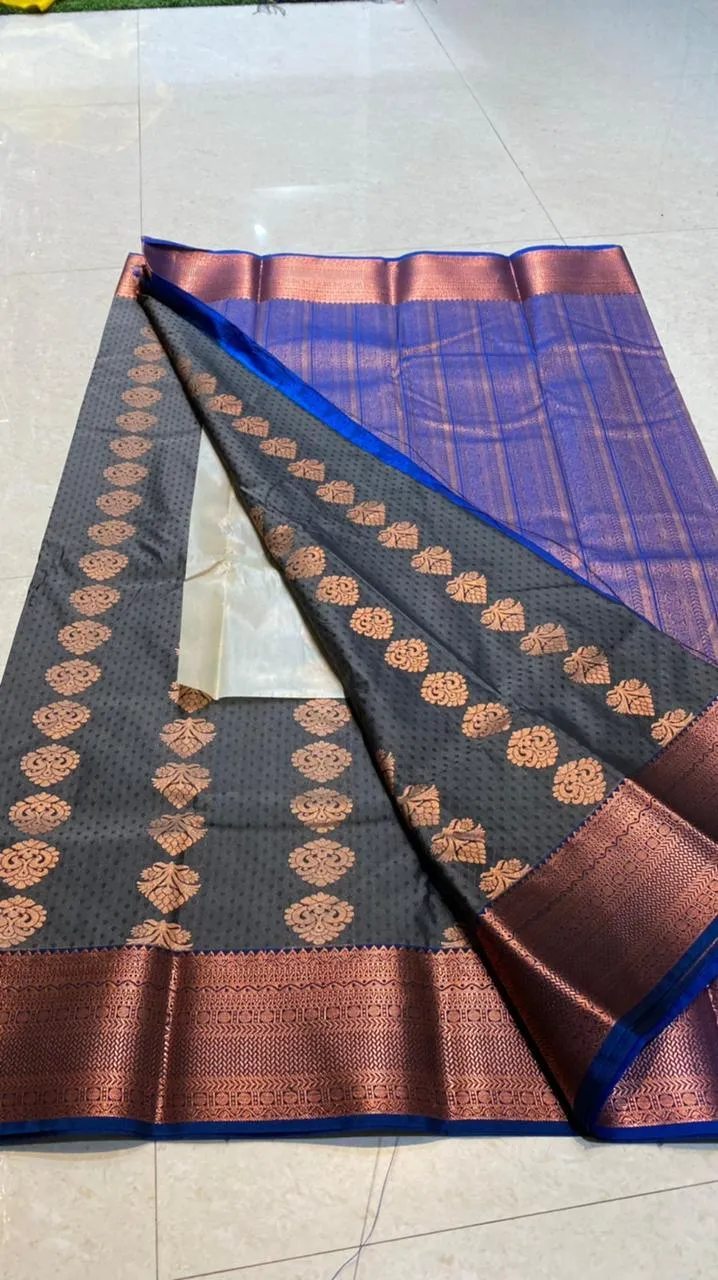 Dual shaded grey and blue silk saree with blouse