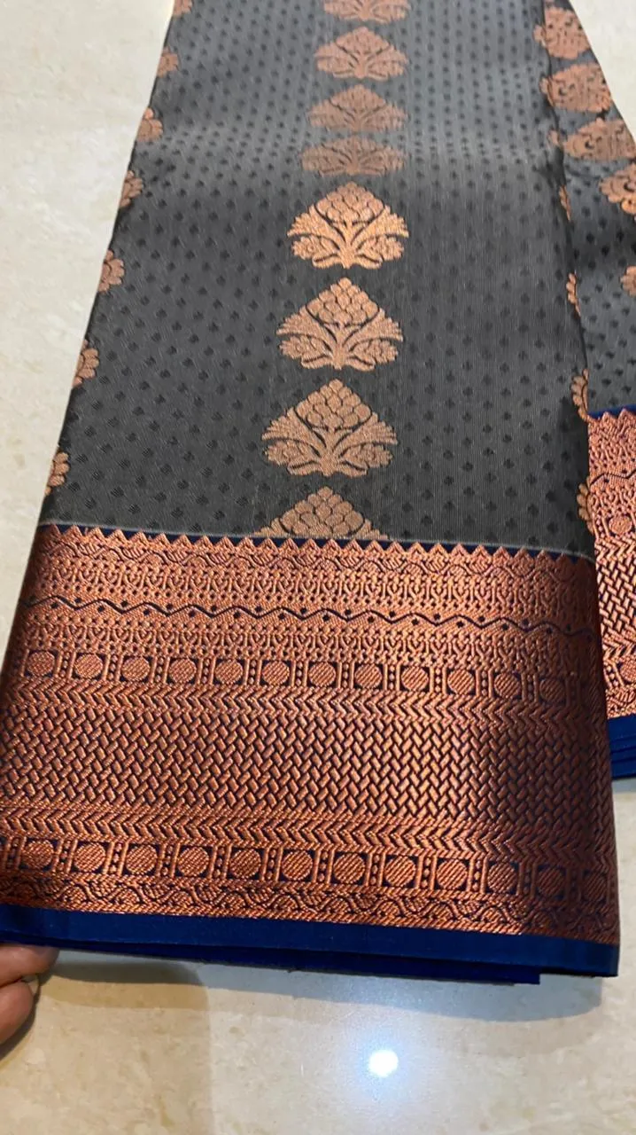 Dual shaded grey and blue silk saree with blouse