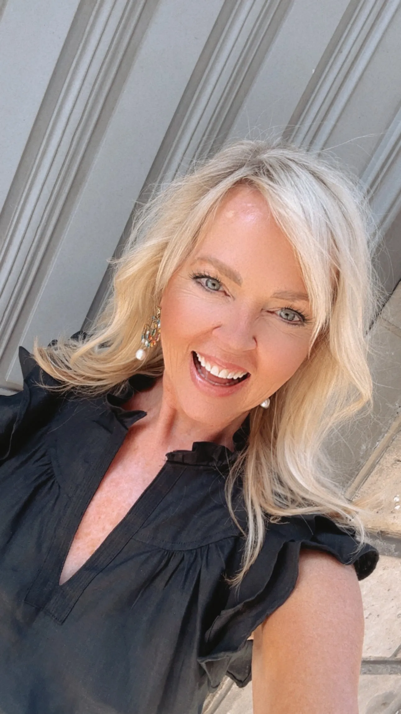 FINAL SALE!! Poppy Linen Blouse in Black