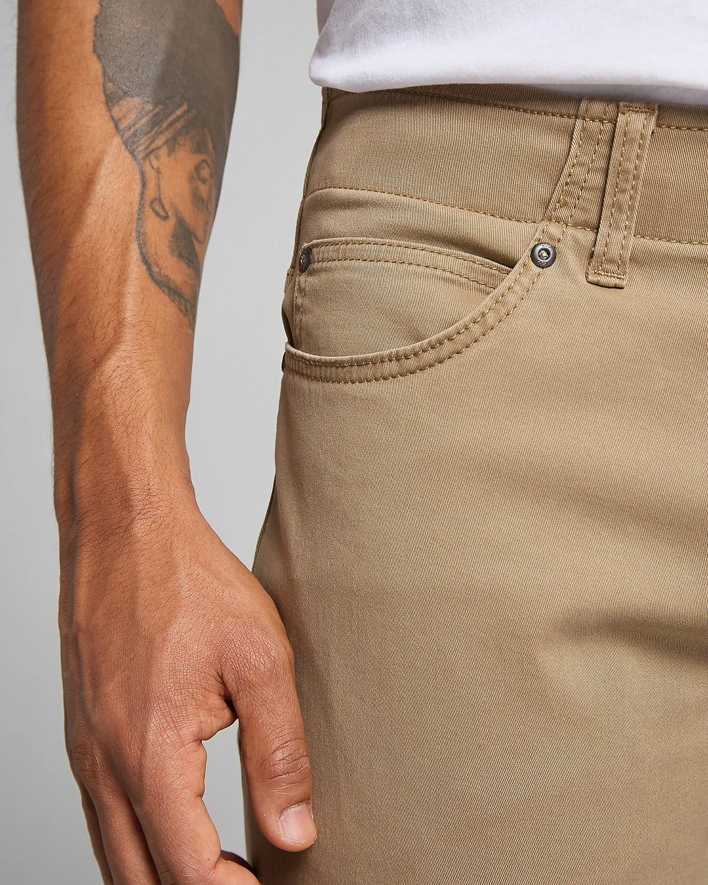 Lee Straight Fit Extreme Motion Mens Cotton Twill Trousers - Cougar