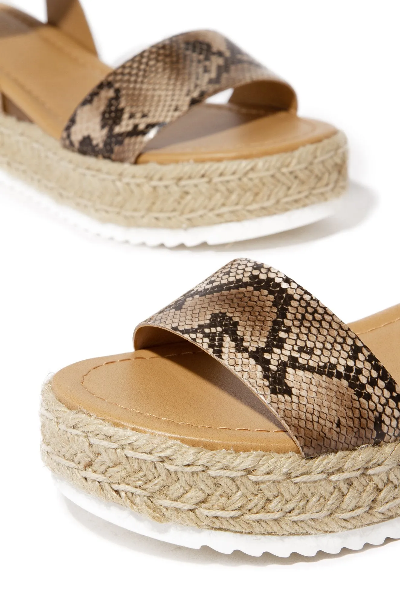 Soda Clip Natural Python Casual Espadrilles Trim Flatform Wedge Sandals (7.5)